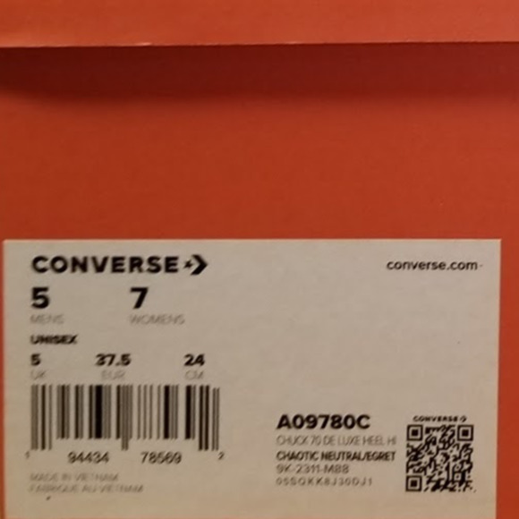 Converse Chuck 70 Luxe Heel Satin Sneakers Brand New Women's 7 A09780C  NWT - Picture 9 of 9